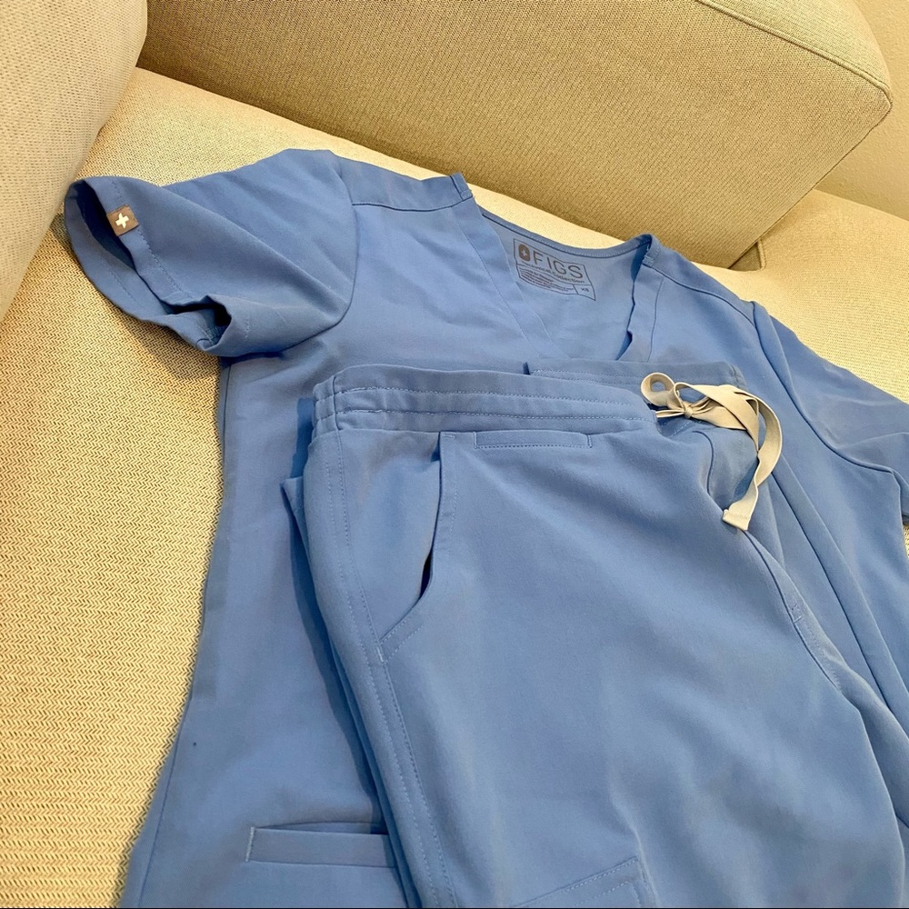 WearFigs Cecil Blue scrubs